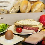 Ibis Expo Hotel
