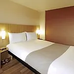Ibis Expo Hotel Berna