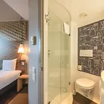 Ibis Expo Hotel 3*