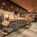 Ibis Expo Hotel