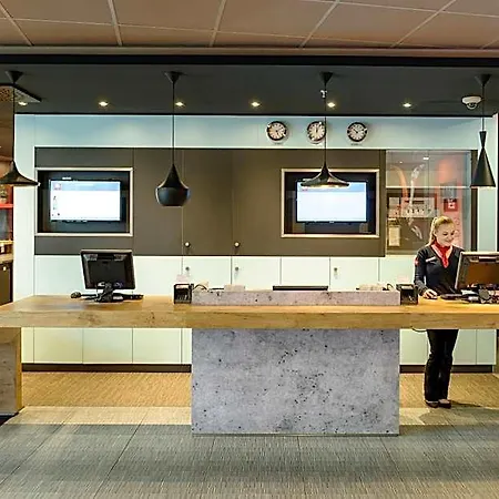 Отель Ibis Expo
