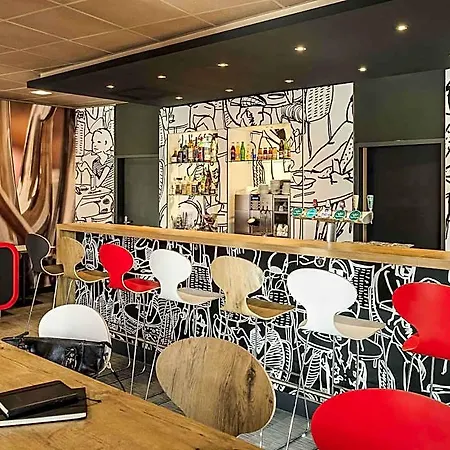 Ibis Expo Отель