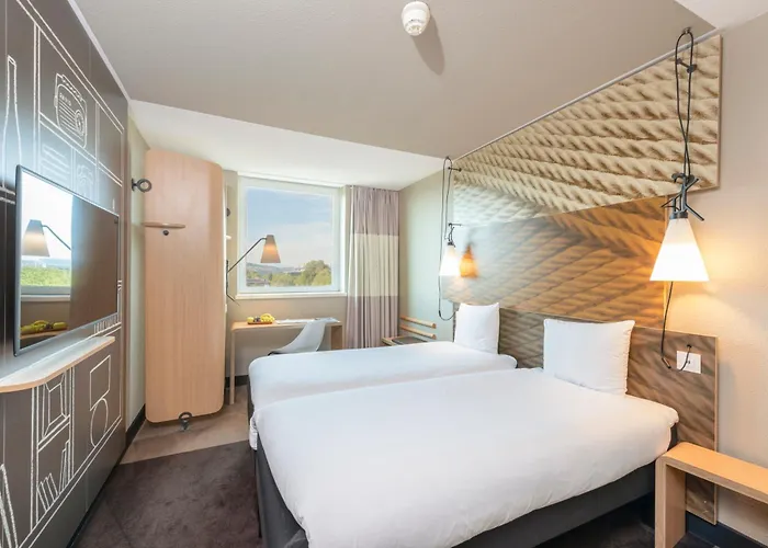 Ibis Expo Hotel Berna