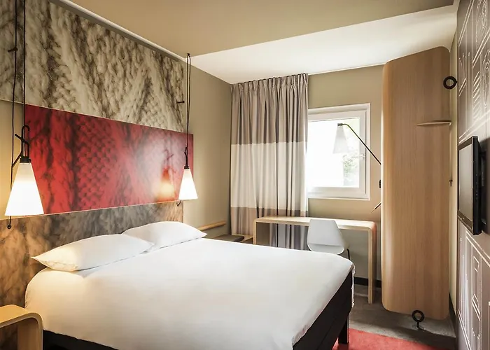 Hotel Ibis Expo 3*