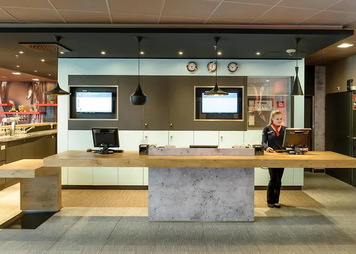 Ibis Expo מלון 3*