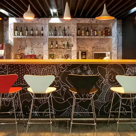 Hotel Ibis Expo 2*