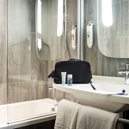 Hotel Ibis Expo Berno