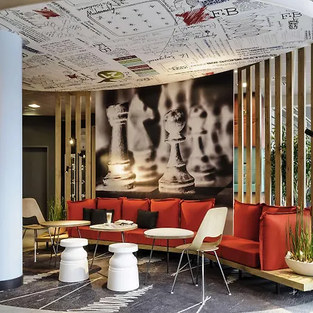 Ibis Expo Hotel 2*